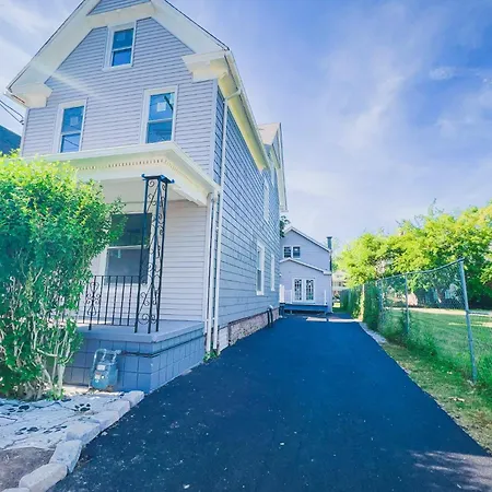 2 Homes, 1 Stay-7Br Niagara Falls Compound Exterior photo